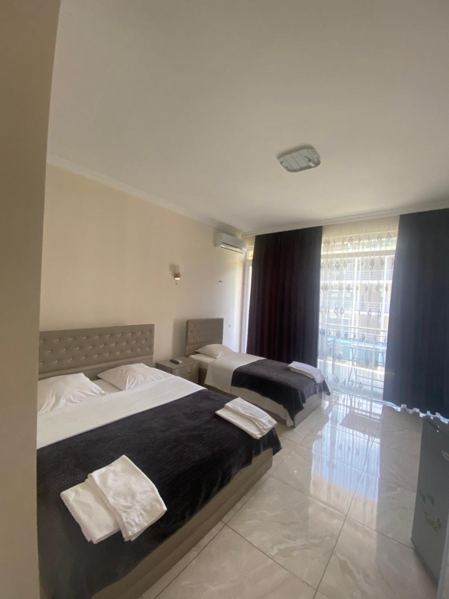 SUNSHINE Hotel Kwariati Exterior foto
